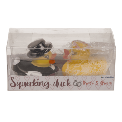 Гумени патета младоженци